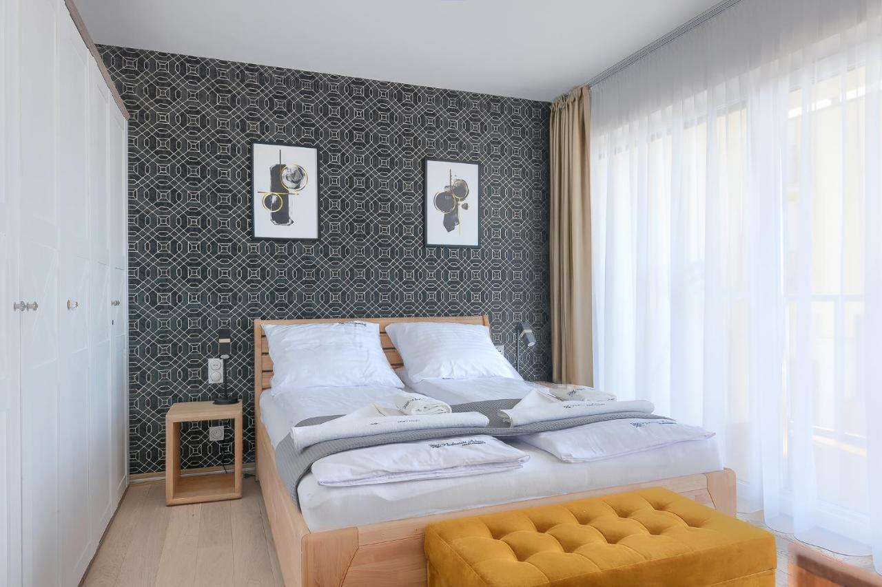 Apartament Szafirowy Z Bezposrednim Widokiem Na Morze- Nadmorski Luksus Apartamenty Ustronie Morskie Exterior photo