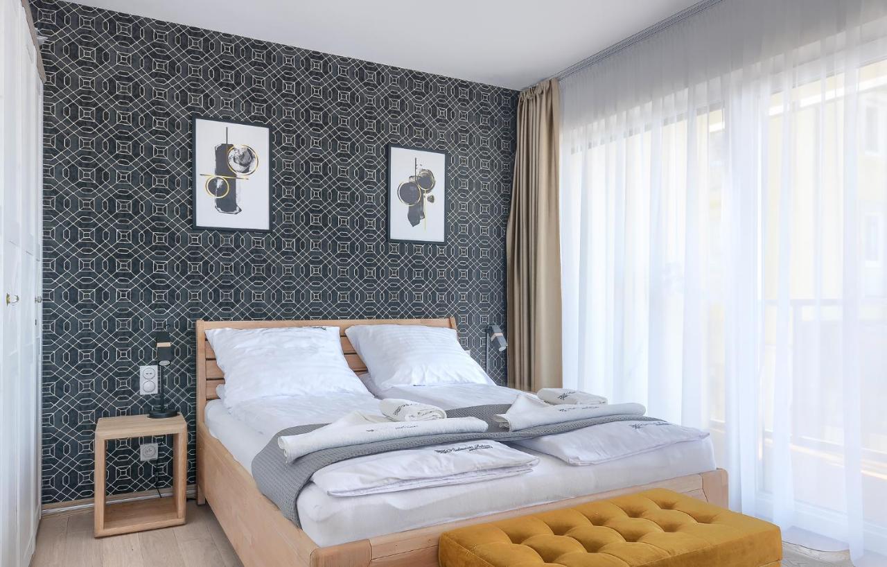 Apartament Szafirowy Z Bezposrednim Widokiem Na Morze- Nadmorski Luksus Apartamenty Ustronie Morskie Exterior photo
